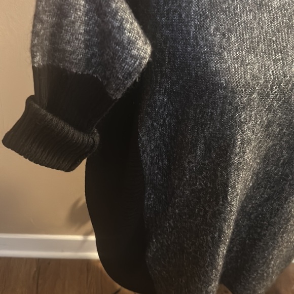 NWT Armani Exchange light asymmetrical Sweater XL - Picture 13 of 13